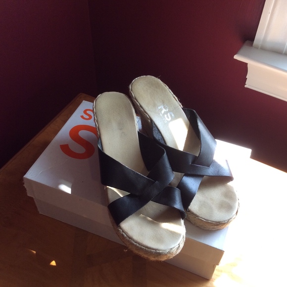 Michael kors licorice wedge Black Sz 9M - Picture 4 of 6